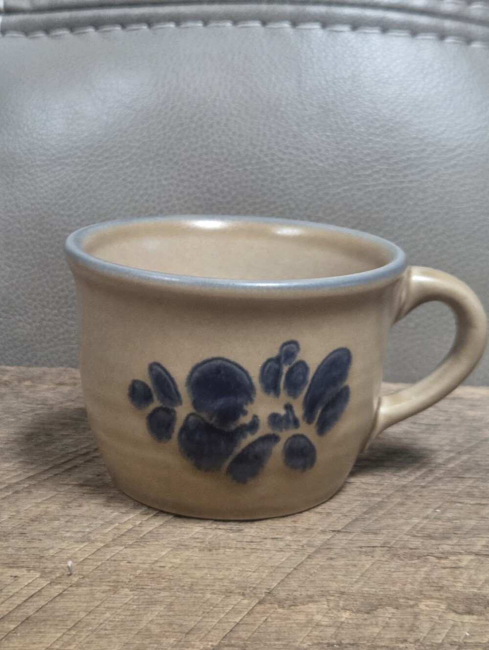 Vintage Pfaltzgraff Folk Art Flat Cup Mug Replacement USA Stoneware Tan Blue B1O